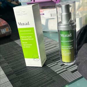 Murad Resurgence Retinol Youth Renewal Serum - Vibrant Green